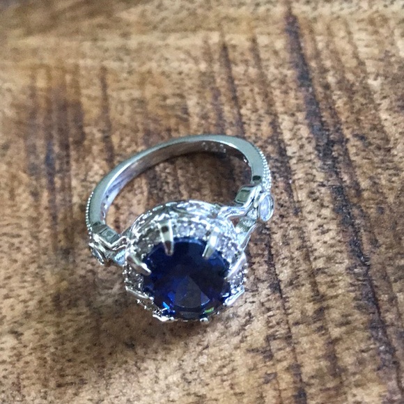 New Gorgeous 925 Silver Blue Sapphire ring Sz 6-10 - Picture 6 of 6